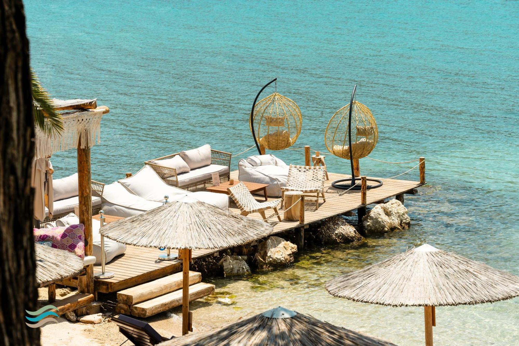 Plataria Seaside Resort Екстериор снимка